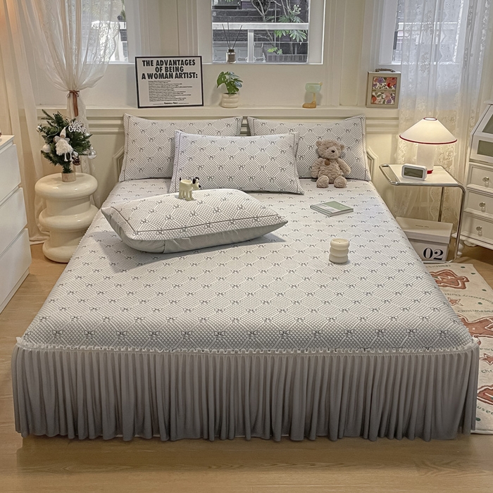 91家纺网 家纺一手货源 找家纺 雅居纺家纺 2026新款加厚三明治底床裙款凉感席凉席席子 蝴蝶结爱恋-灰