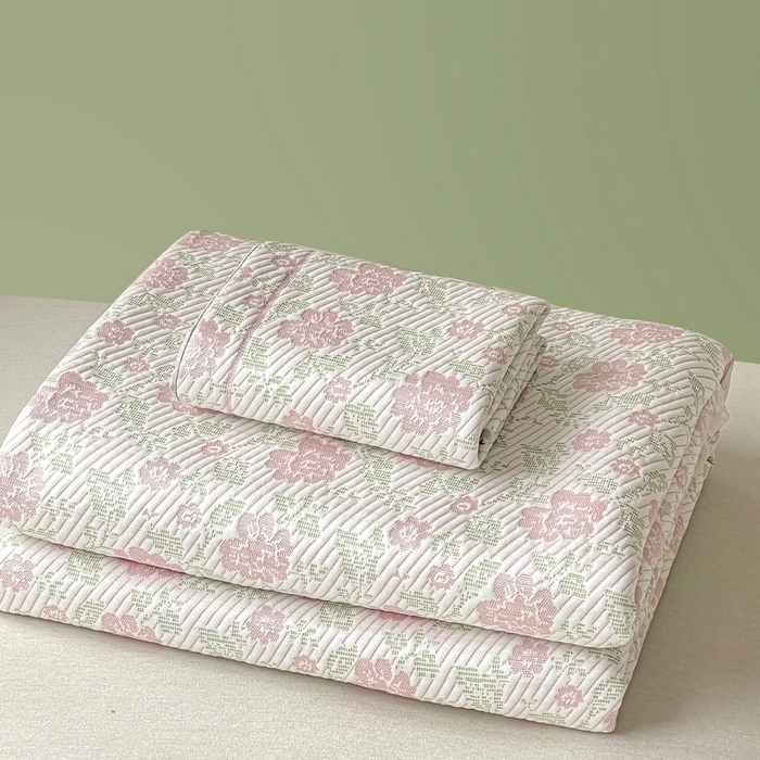 91家纺网 家纺一手货源 找家纺 雅居纺家纺 2026新款加厚三明治底床裙款凉感席凉席席子 梦幻-粉