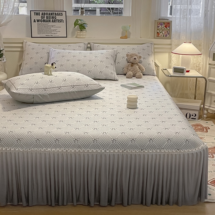 91家纺网 家纺一手货源 找家纺 雅居纺家纺 2026新款加厚三明治底床裙款凉感席凉席席子 蝴蝶结爱恋-灰