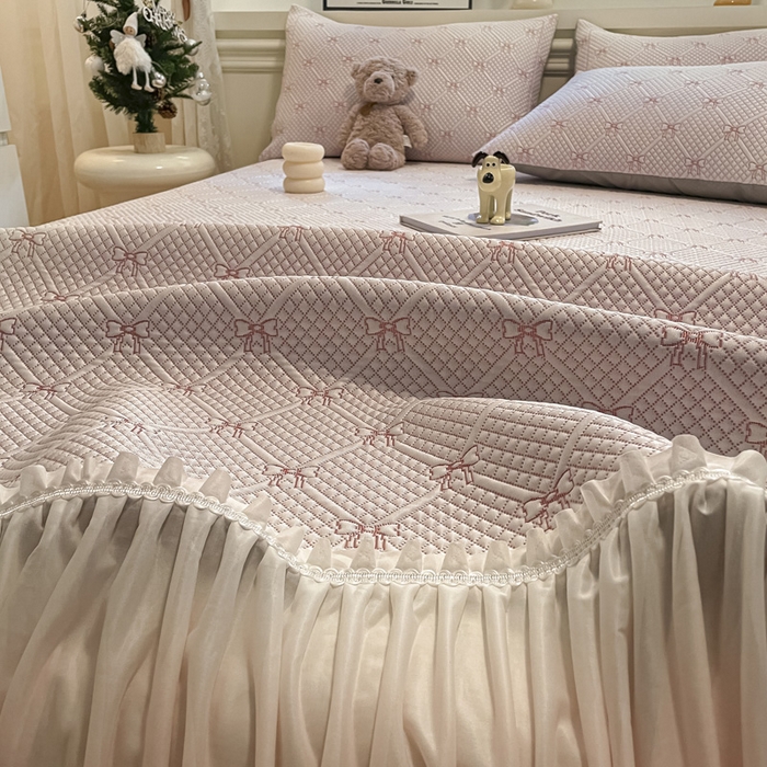 91家纺网 家纺一手货源 找家纺 雅居纺家纺 2026新款加厚三明治底床裙款凉感席凉席席子 蝴蝶结爱恋-粉