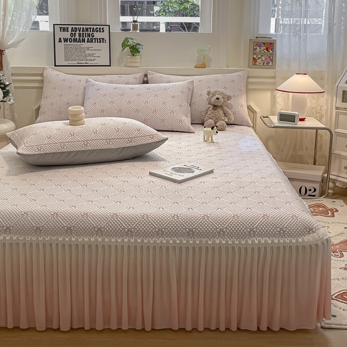 91家纺网 家纺一手货源 找家纺 雅居纺家纺 2026新款加厚三明治底床裙款凉感席凉席席子 蝴蝶结爱恋-粉