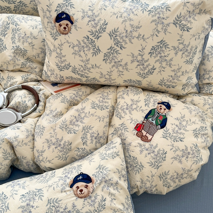 91家纺网 家纺一手货源 找家纺 妖妖家纺  2026小清新软糯双层纱刺绣四件套 春游泰迪熊-刺绣