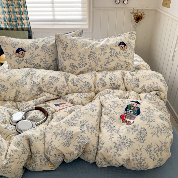 91家纺网 家纺一手货源 找家纺 妖妖家纺  2026小清新软糯双层纱刺绣四件套 春游泰迪熊-刺绣