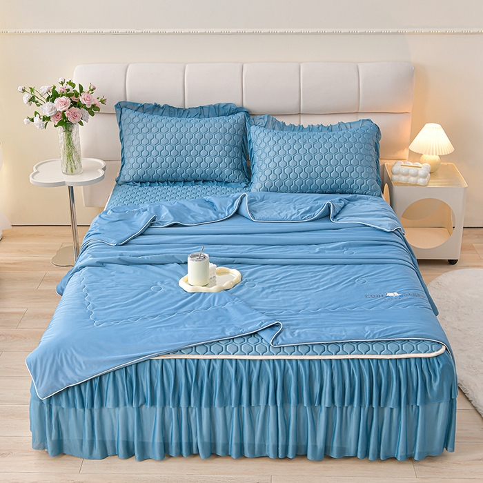 91家纺网 家纺一手货源 找家纺 （总）畅畅家纺 2026新款夏季凉感丝足球花纯色凉席席子三件套夏被四件套