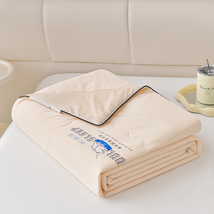 91家纺网 家纺一手货源 找家纺 畅畅家纺 2026新款夏季凉感丝足球花纯色凉席席子三件套夏被四件套 足球花-米黄