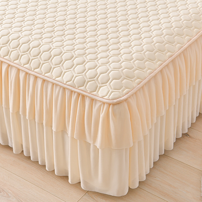 91家纺网 家纺一手货源 找家纺 畅畅家纺 2026新款夏季凉感丝足球花纯色凉席席子三件套夏被四件套 足球花-米黄