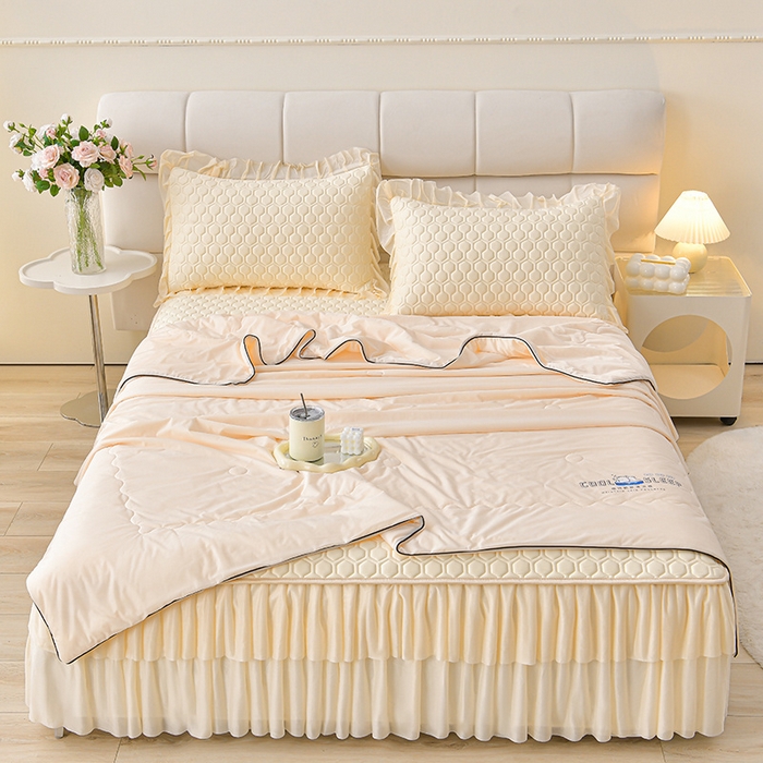 91家纺网 家纺一手货源 找家纺 畅畅家纺 2026新款夏季凉感丝足球花纯色凉席席子三件套夏被四件套 足球花-米黄