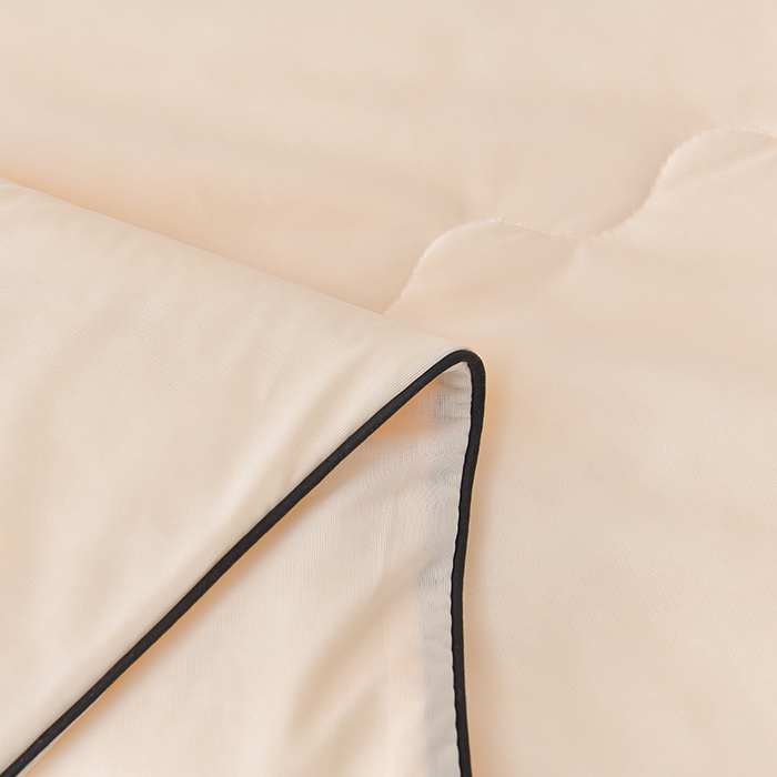 91家纺网 家纺一手货源 找家纺 畅畅家纺 2026新款夏季凉感丝足球花纯色凉席席子三件套夏被四件套 足球花-米黄