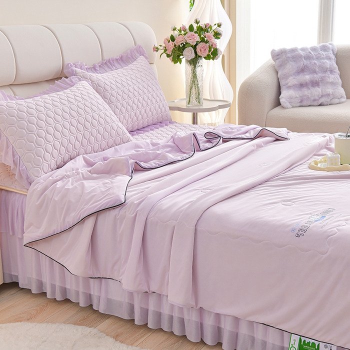 91家纺网 家纺一手货源 找家纺 畅畅家纺 2026新款夏季凉感丝足球花纯色凉席席子三件套夏被四件套 足球花-魅紫