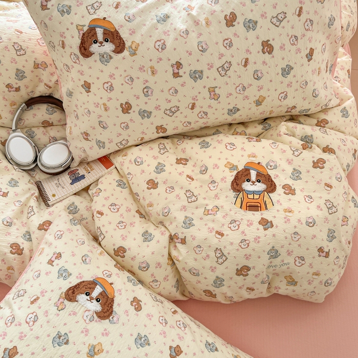 91家纺网 家纺一手货源 找家纺 妖妖家纺  2026小清新软糯双层纱刺绣四件套 狗狗侦探-刺绣