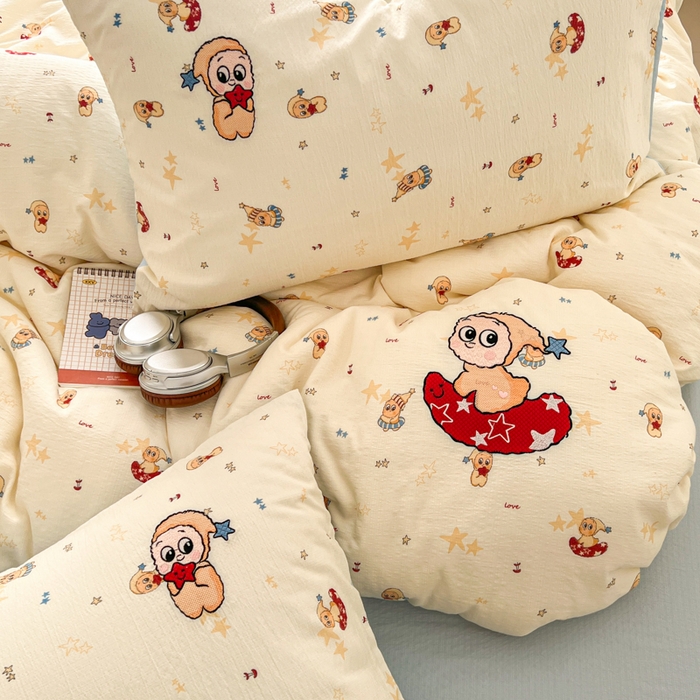 91家纺网 家纺一手货源 找家纺 妖妖家纺  2026小清新软糯双层纱刺绣四件套 俏皮星星人-刺绣