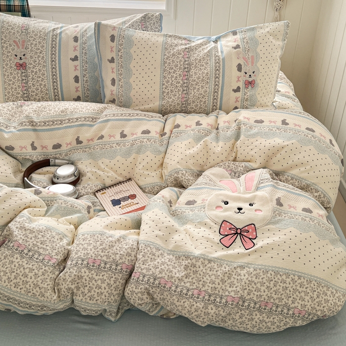 91家纺网 家纺一手货源 找家纺 妖妖家纺  2026小清新软糯双层纱刺绣四件套 甜美兔兔-刺绣