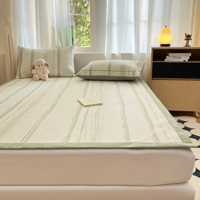 91家纺网 家纺一手货源 找家纺 雅居纺家纺 2026新款加厚三明治底凉感豆豆简约款凉感席床单款凉席席子 条纹-绿