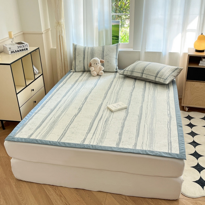 91家纺网 家纺一手货源 找家纺 雅居纺家纺 2026新款加厚三明治底凉感豆豆简约款凉感席床单款凉席席子 条纹-蓝