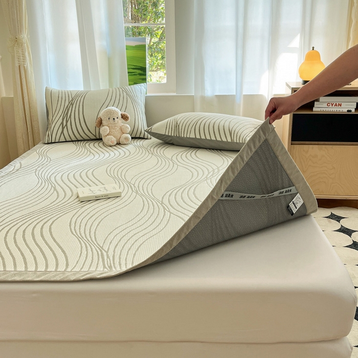 91家纺网 家纺一手货源 找家纺 雅居纺家纺 2026新款加厚三明治底凉感豆豆简约款凉感席床单款凉席席子 曲线-香槟