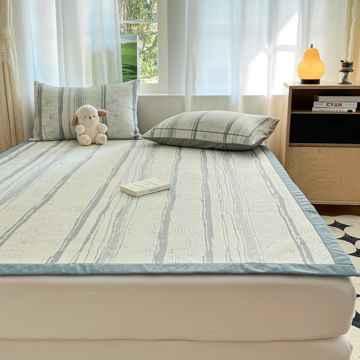 91家纺网 家纺一手货源 找家纺 雅居纺家纺 2026新款加厚三明治底凉感豆豆简约款凉感席床单款凉席席子 条纹-蓝