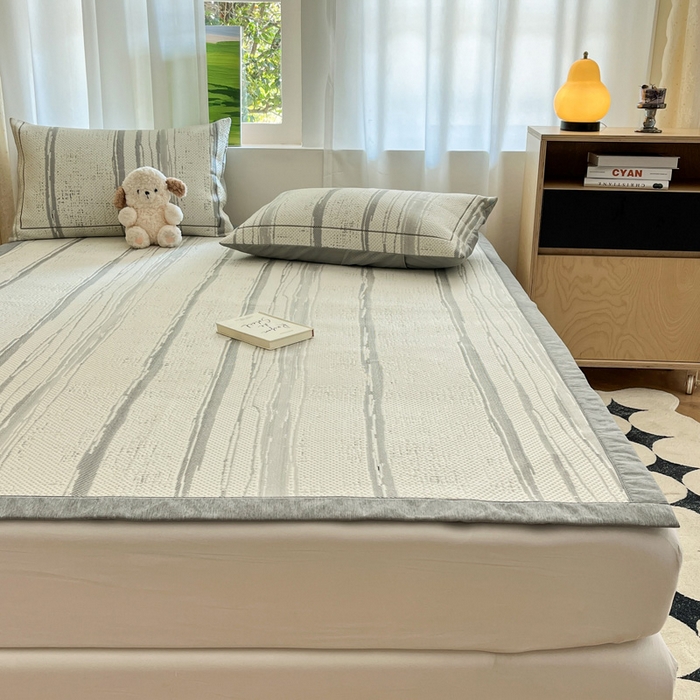 91家纺网 家纺一手货源 找家纺 雅居纺家纺 2026新款加厚三明治底凉感豆豆简约款凉感席床单款凉席席子 条纹-灰