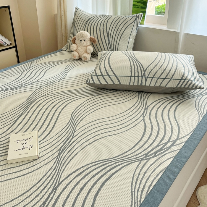 91家纺网 家纺一手货源 找家纺 雅居纺家纺 2026新款加厚三明治底凉感豆豆简约款凉感席床单款凉席席子 曲线-蓝