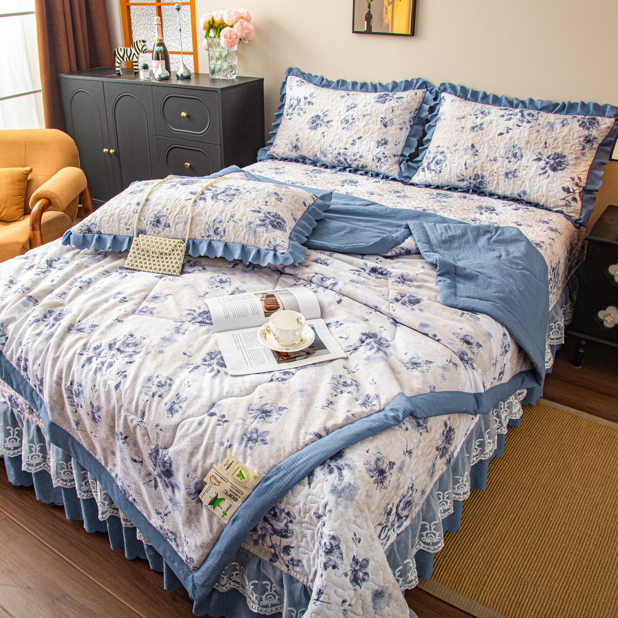 91家纺网 家纺一手货源 找家纺 美之润家纺 2026新款原麻夹棉床盖夏被四件套 墨蓝玫瑰