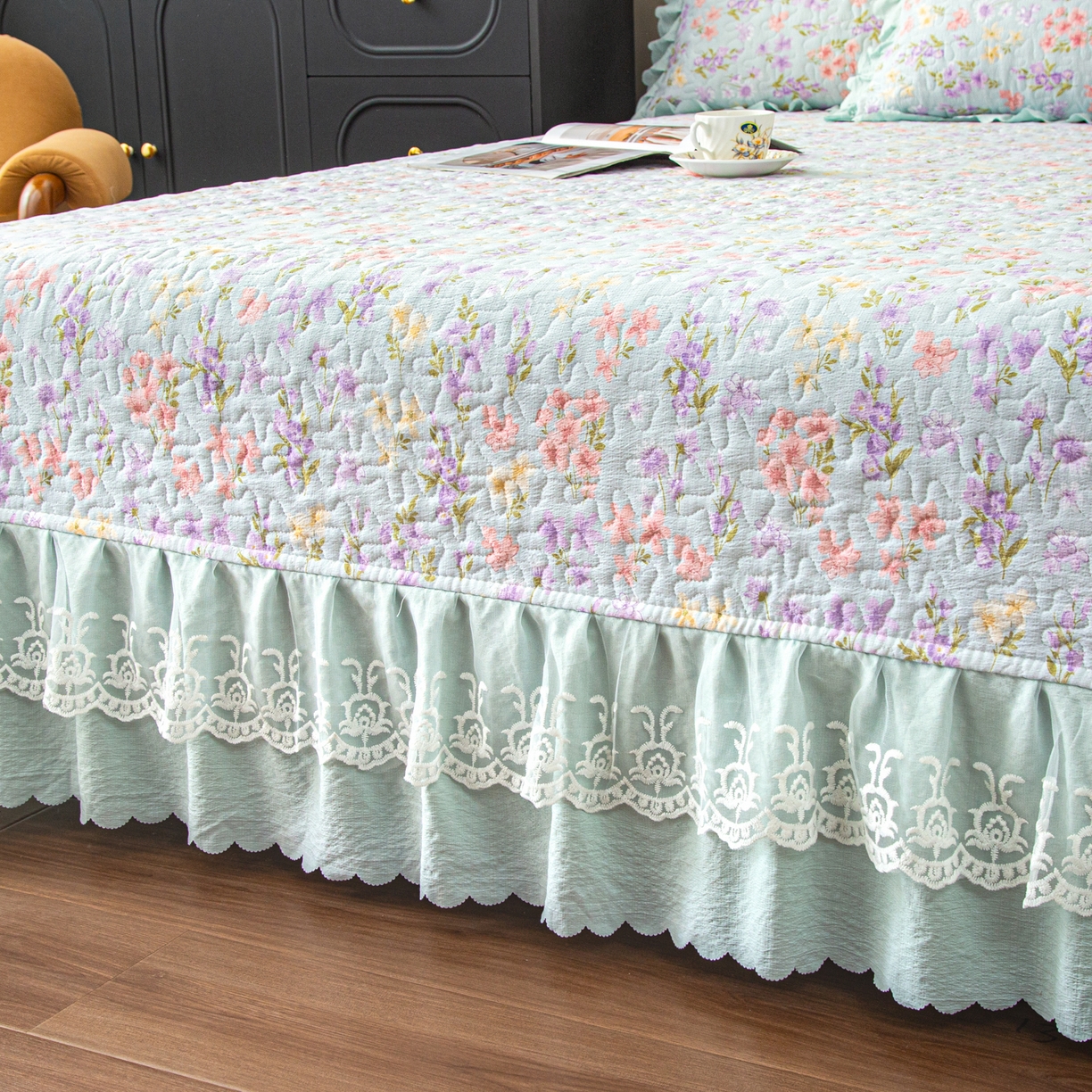 91家纺网 家纺一手货源 找家纺 美之润家纺 2026新款原麻夹棉床盖夏被四件套 浅蓝花野