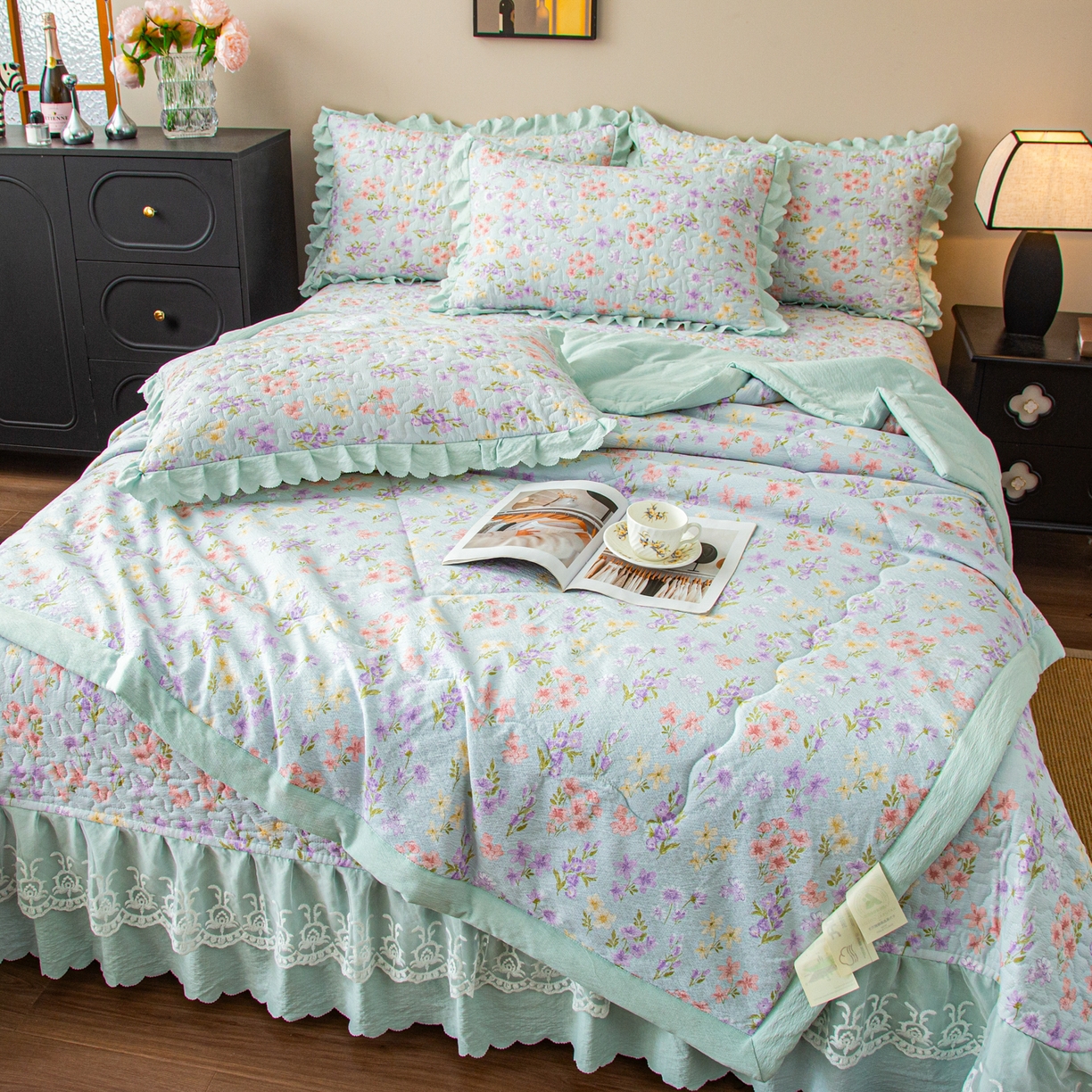 91家纺网 家纺一手货源 找家纺 美之润家纺 2026新款原麻夹棉床盖夏被四件套 浅蓝花野