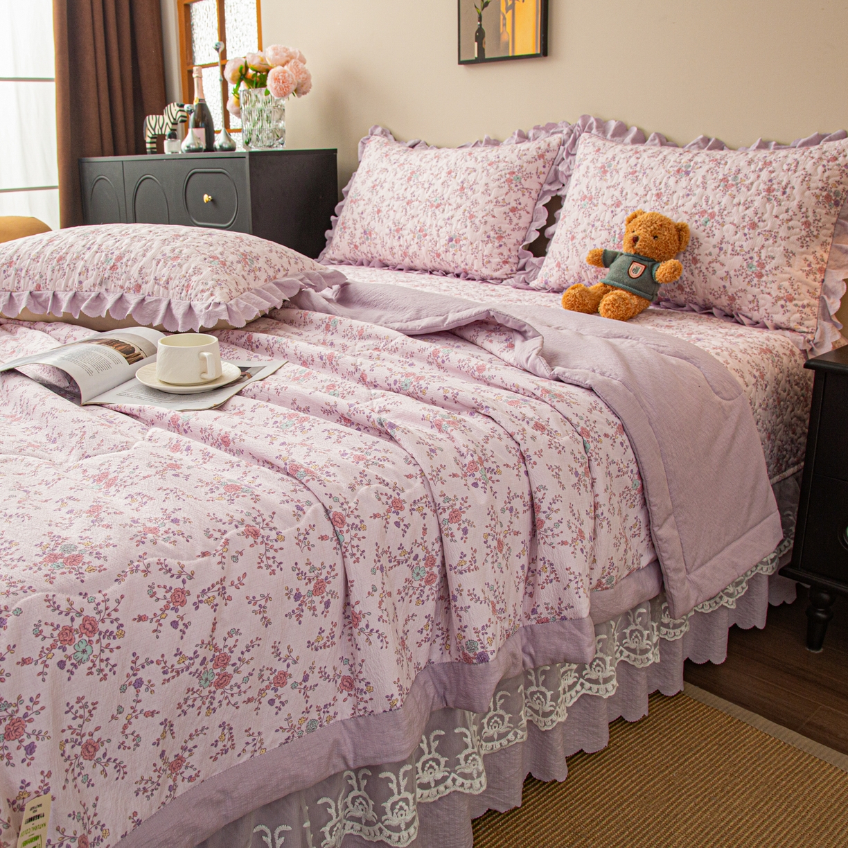 91家纺网 家纺一手货源 找家纺 美之润家纺 2026新款原麻夹棉床盖夏被四件套 柔紫花簇