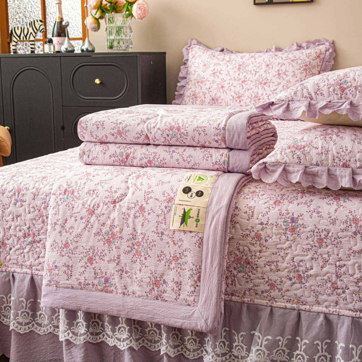 91家纺网 家纺一手货源 找家纺 美之润家纺 2026新款原麻夹棉床盖夏被四件套 柔紫花簇