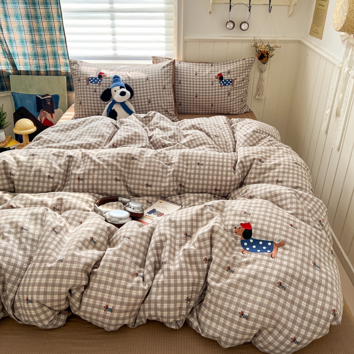 91家纺网 家纺一手货源 找家纺 妖妖家纺  2026小清新软糯双层纱刺绣四件套 英伦腊肠狗-刺绣