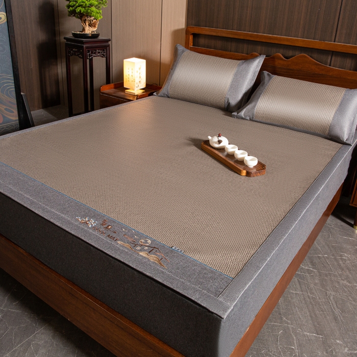 91家纺网 家纺一手货源 找家纺 （总）卡迪亚家纺 2026新款凉感舒爽PE雪藤席凉席三件套藤席冰丝席草席竹席学生宿舍床笠款双面用加厚款天然PE藤