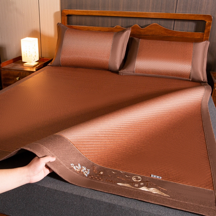 91家纺网 家纺一手货源 找家纺 （总）卡迪亚家纺 2026新款凉感舒爽PE雪藤席凉席三件套藤席冰丝席草席竹席学生宿舍床笠款双面用加厚款天然PE藤