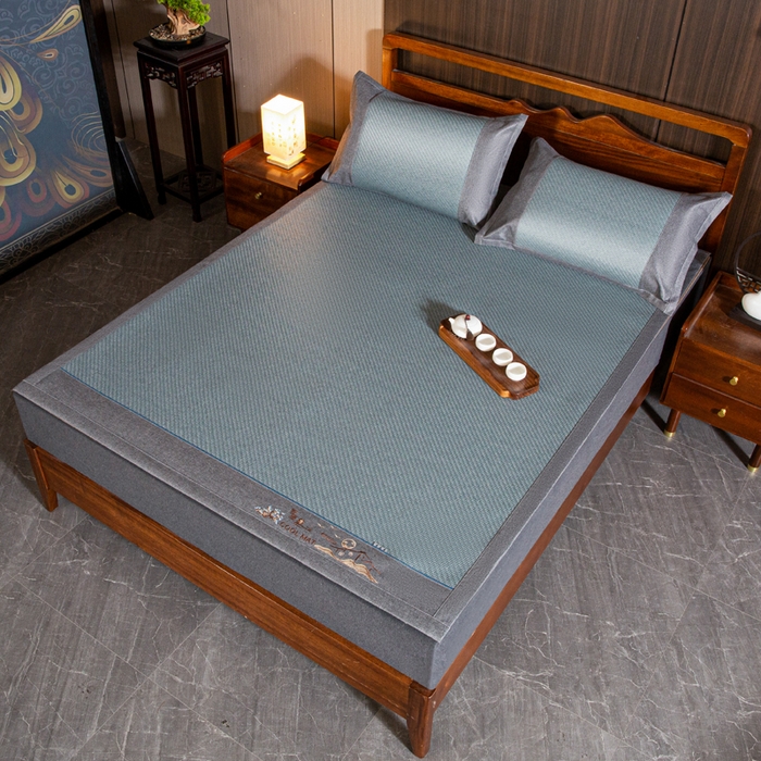 91家纺网 家纺一手货源 找家纺 卡迪亚家纺 2026新款凉感舒爽PE雪藤席凉席三件套藤席冰丝席草席竹席学生宿舍床笠款双面用加厚款天然PE藤 PE雪藤席-兰