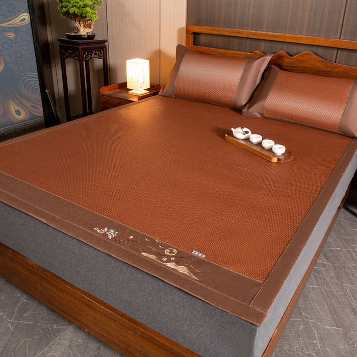 91家纺网 家纺一手货源 找家纺 卡迪亚家纺 2026新款凉感舒爽PE雪藤席凉席三件套藤席冰丝席草席竹席学生宿舍床笠款双面用加厚款天然PE藤 PE雪藤席-咖