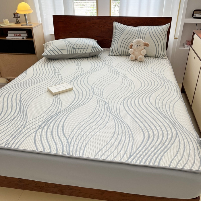 91家纺网 家纺一手货源 找家纺 雅居纺家纺 2026新款加厚三明治底凉感豆豆简约款凉感席床笠款凉席席子 曲线-蓝