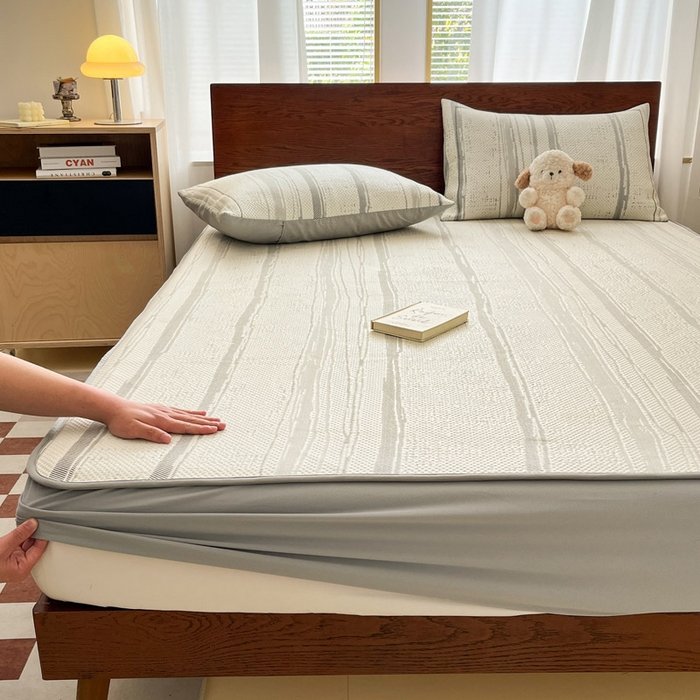 91家纺网 家纺一手货源 找家纺 雅居纺家纺 2026新款加厚三明治底凉感豆豆简约款凉感席床笠款凉席席子 条纹-灰