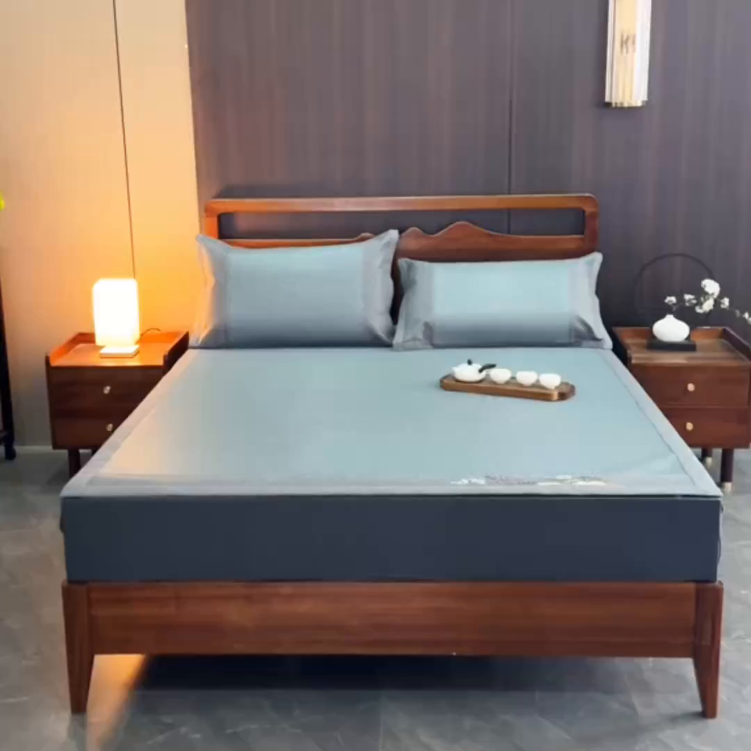 91家纺网 家纺一手货源 找家纺 卡迪亚家纺 2026新款凉感舒爽PE雪藤席凉席三件套藤席冰丝席草席竹席学生宿舍床笠款双面用加厚款天然PE藤 PE雪藤席-兰