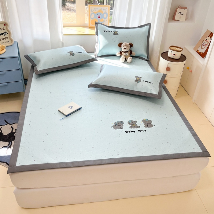 91家纺网 家纺一手货源 找家纺 雅居纺家纺 2026新款A类加厚三明治底绣花冰藤席床单款凉席席子 小象家族