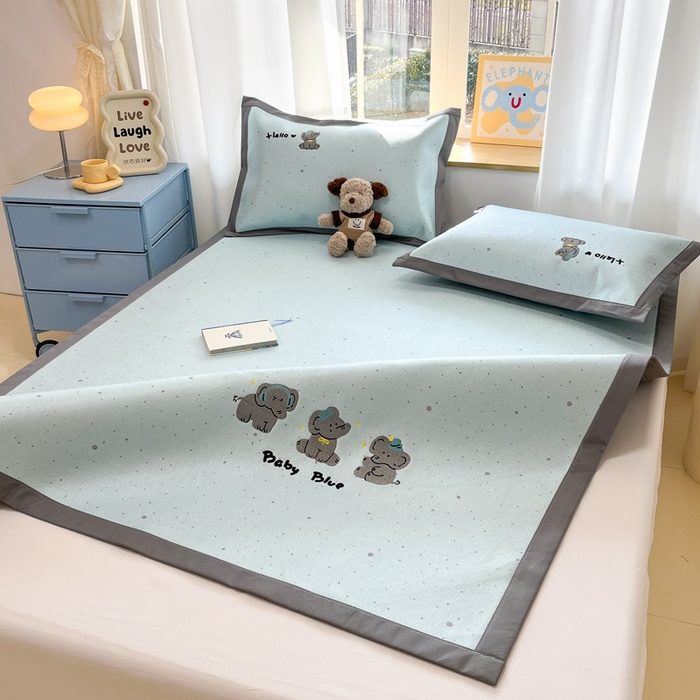 91家纺网 家纺一手货源 找家纺 雅居纺家纺 2026新款A类加厚三明治底绣花冰藤席床单款凉席席子 小象家族