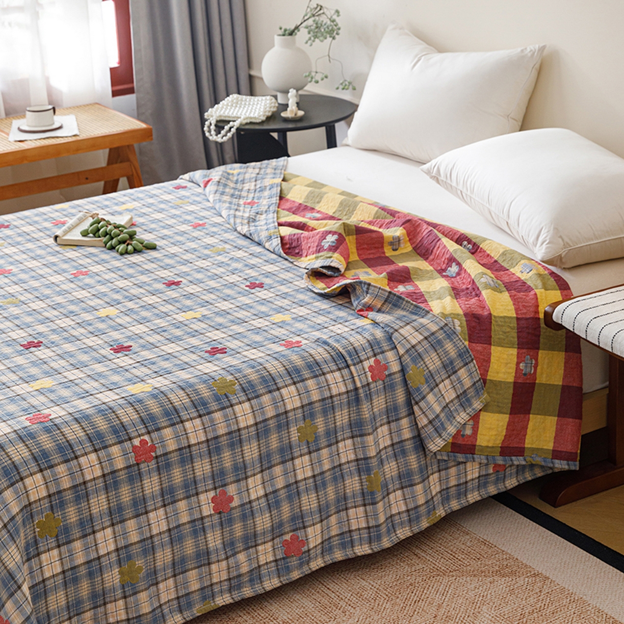 91家纺网 家纺一手货源 找家纺 悦然毛巾被 2026春夏新款全棉纯棉三层纱水洗毛巾被夏被夏凉被空调被 彩格小花蓝