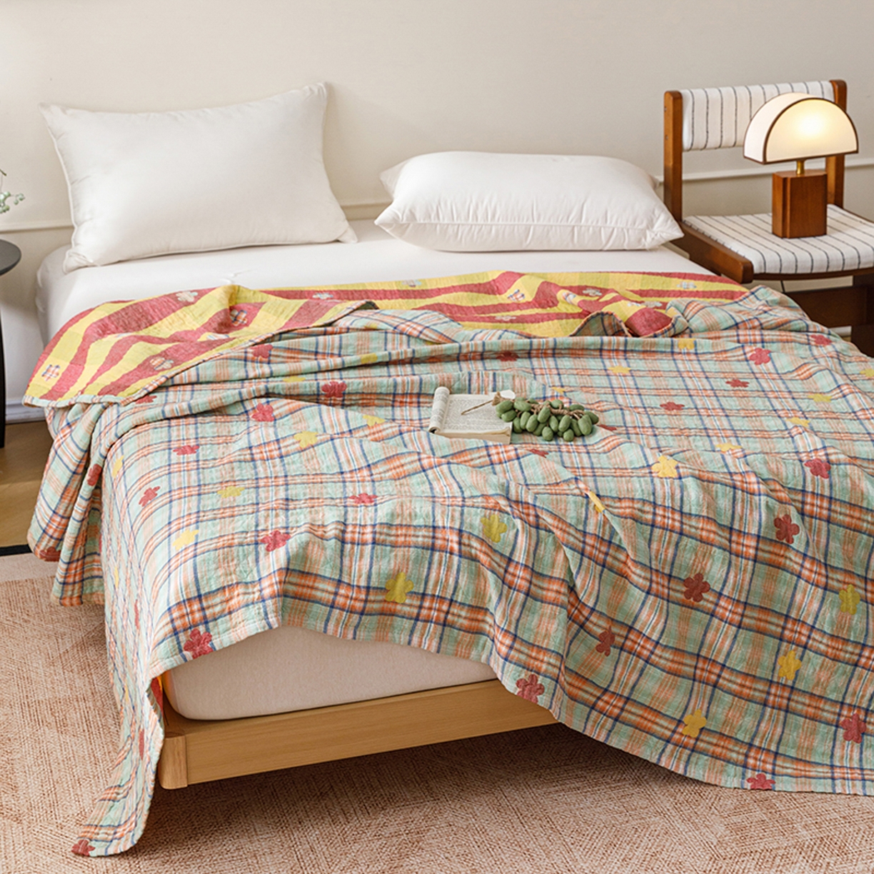 91家纺网 家纺一手货源 找家纺 悦然毛巾被 2026春夏新款全棉纯棉三层纱水洗毛巾被夏被夏凉被空调被 彩格小花绿