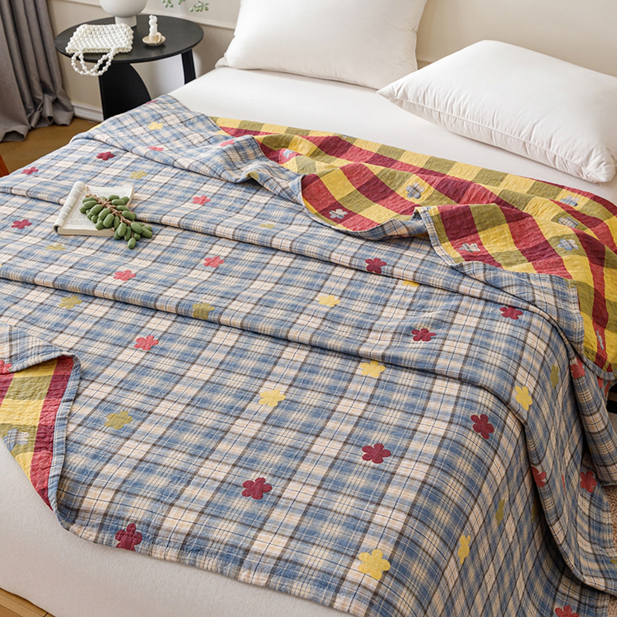 91家纺网 家纺一手货源 找家纺 悦然毛巾被 2026春夏新款全棉纯棉三层纱水洗毛巾被夏被夏凉被空调被 彩格小花蓝