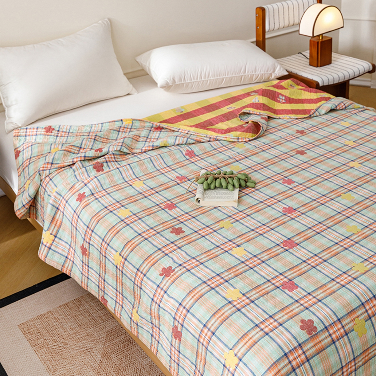 91家纺网 家纺一手货源 找家纺 悦然毛巾被 2026春夏新款全棉纯棉三层纱水洗毛巾被夏被夏凉被空调被 彩格小花绿