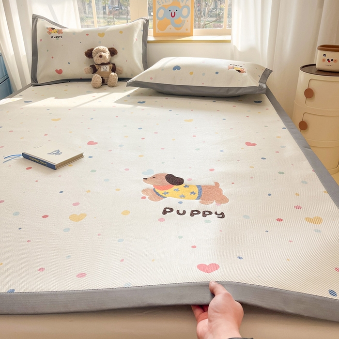 雅居纺家纺 2026新款A类加厚三明治底绣花冰藤席床单款凉席席子 星星腊肠狗