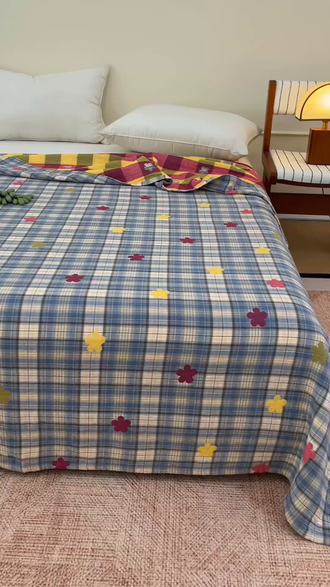 91家纺网 家纺一手货源 找家纺 悦然毛巾被 2026春夏新款全棉纯棉三层纱水洗毛巾被夏被夏凉被空调被 彩格小花蓝