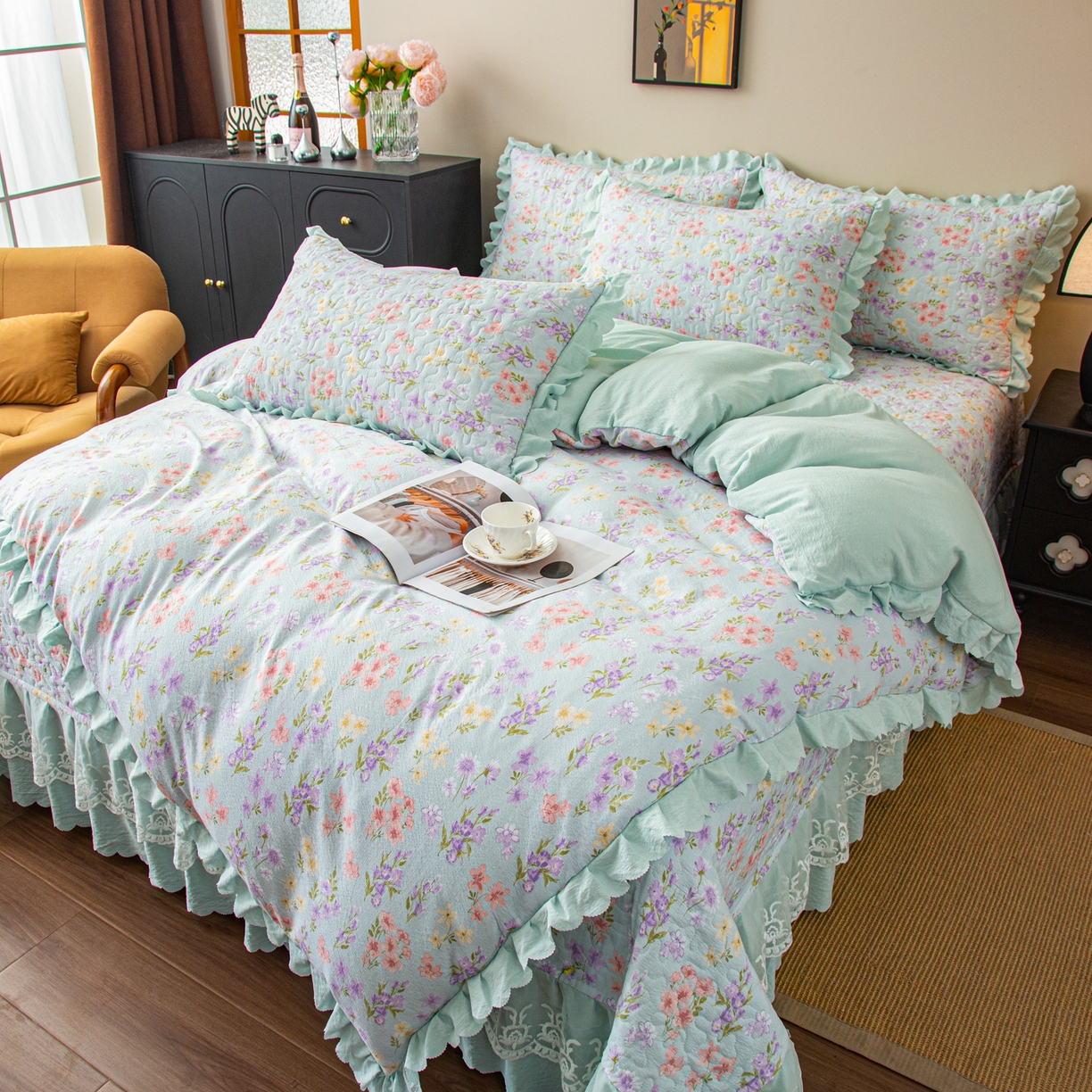 91家纺网 家纺一手货源 找家纺 美之润家纺 2026新款原麻夹棉床盖四件套 浅蓝花野