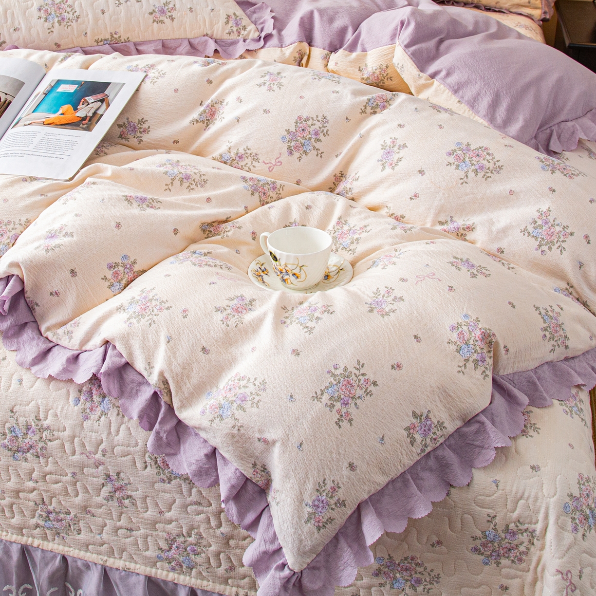 91家纺网 家纺一手货源 找家纺 美之润家纺 2026新款原麻夹棉床盖四件套 浅紫花笺