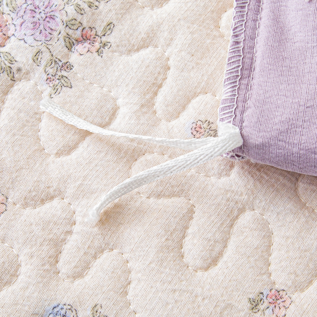 91家纺网 家纺一手货源 找家纺 美之润家纺 2026新款原麻夹棉床盖四件套 浅紫花笺