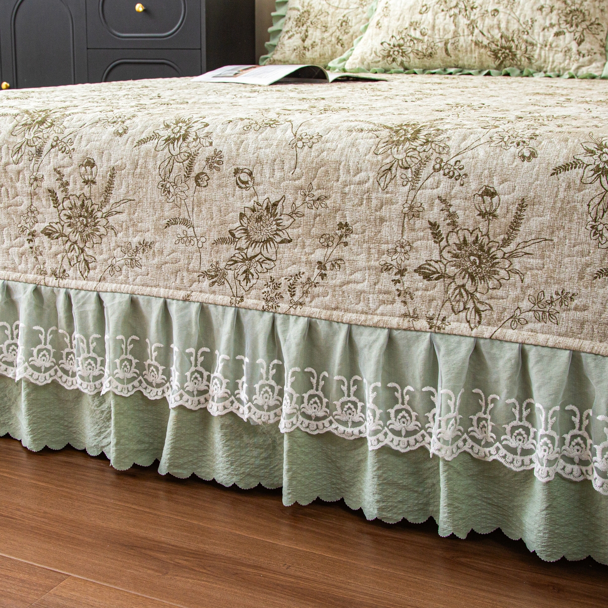 91家纺网 家纺一手货源 找家纺 美之润家纺 2026新款原麻夹棉床盖四件套 青雾松影