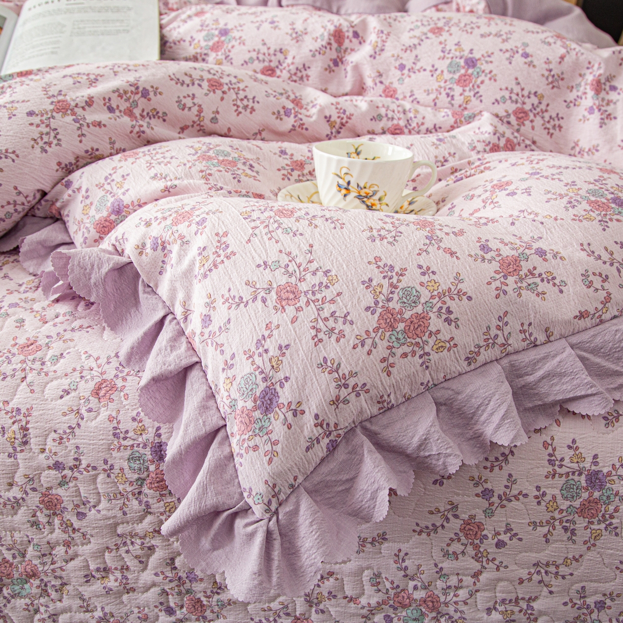 91家纺网 家纺一手货源 找家纺 美之润家纺 2026新款原麻夹棉床盖四件套 柔紫花簇