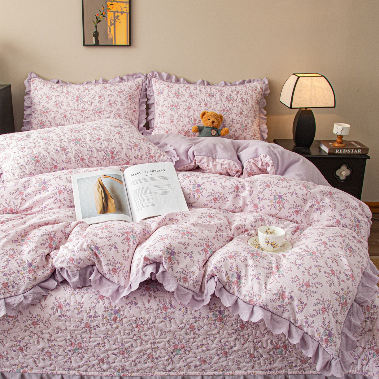 91家纺网 家纺一手货源 找家纺 美之润家纺 2026新款原麻夹棉床盖四件套 柔紫花簇