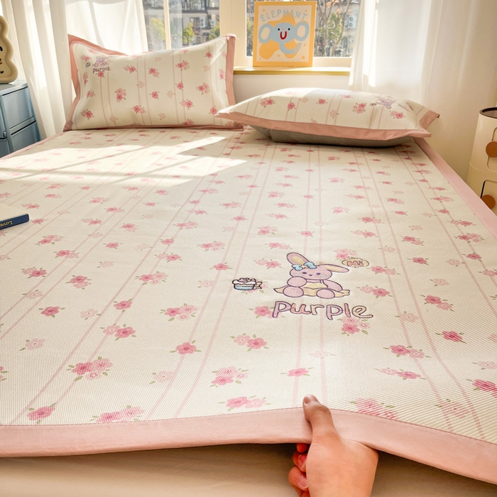 雅居纺家纺 2026新款A类加厚三明治底绣花冰藤席床单款凉席席子 幸福兔